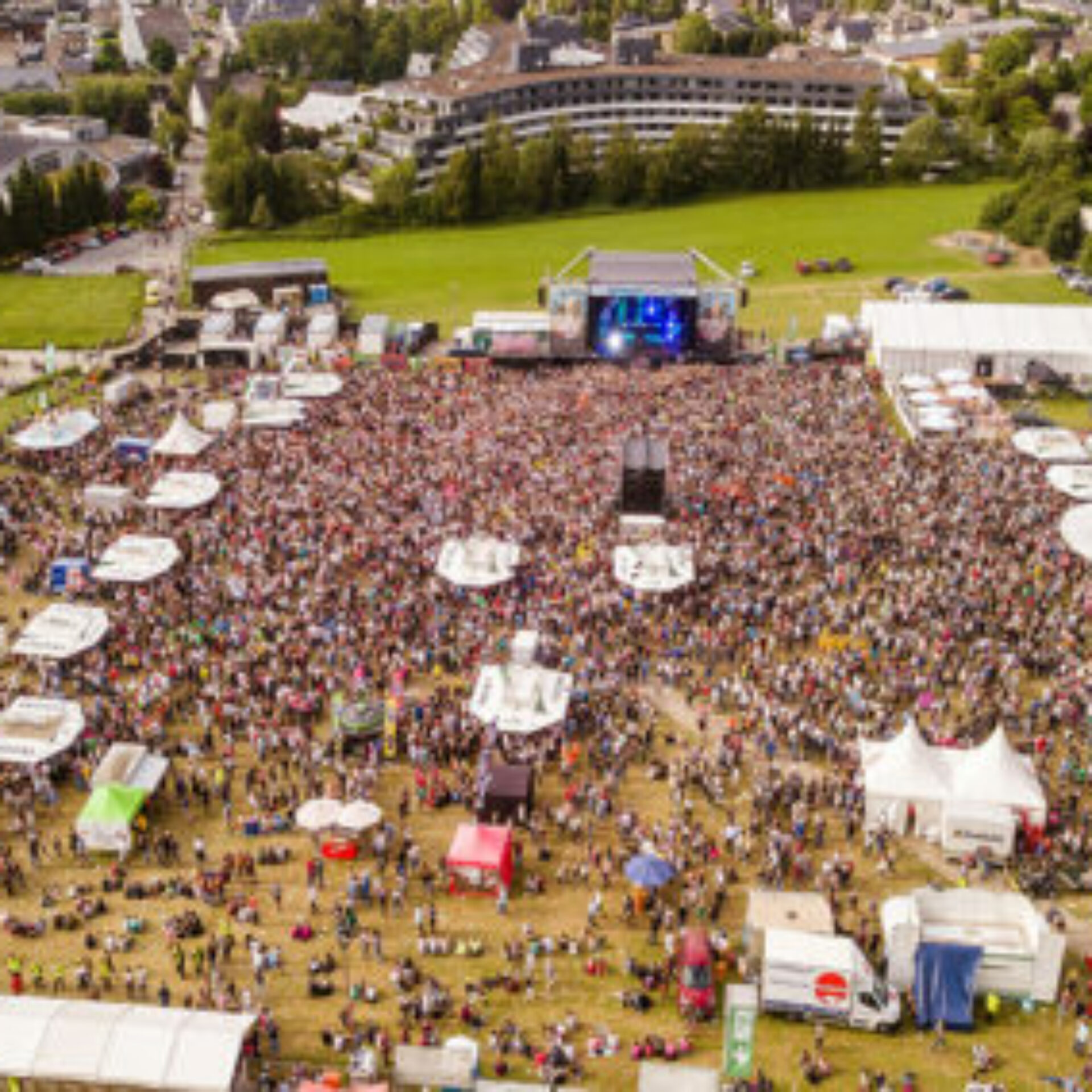 Viva Willingen 2025 Das Open Air Event des Jahres — Partyreisen