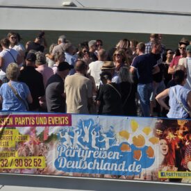 Fest der 1000 Lichter-partyboot