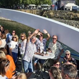 Fest der 1000 Lichter-partyboot