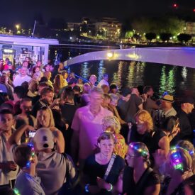 Fest der 1000 Lichter-partyboot
