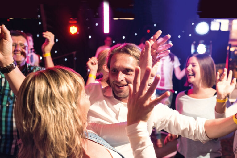 Kiel-Goetebor-Partyreisen Deutschland
