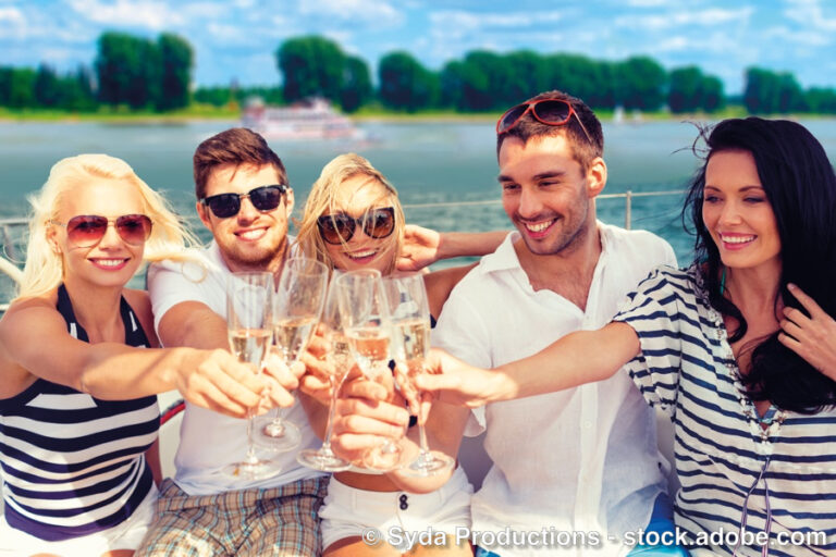 Kiel-Goetebor-Partyreisen Deutschland