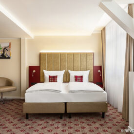 Doppelzimmer mit Sitzecke im Amedia Plaza Hotel Speyer