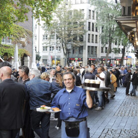 Düsseldorf Stadtmotiv für ein Gruppenwochenende am Rhein