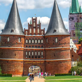 Holstentor in Lübeck als Auftaktbild für ein Gruppenwochenende