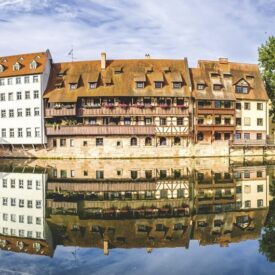 Historisches Gebäude am Wasser in Nürnberg