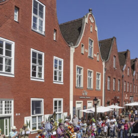 Backsteinhäuser und Straßencafés im Holländischen Viertel von Potsdam