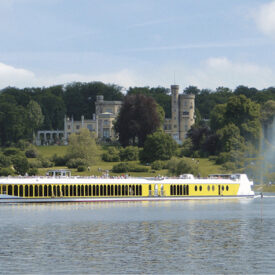 Ausflugsschiff der Weißen Flotte auf der Havel in Potsdam