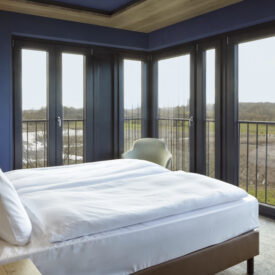 Helles Doppelzimmer mit Ausblick im arborea Marina Resort Neustadt