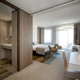 Modernes Doppelzimmer im Hotel Golfzang in Egmond aan Zee