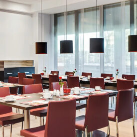 Restaurantbereich im Intercity Hotel Enschede