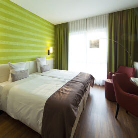 Modernes Doppelzimmer im KEDI Hotel Papenburg