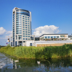 Außenansicht des Van der Valk Hotels Tiel am Wasser